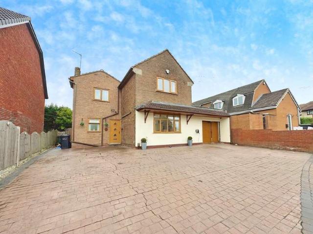 Studio for sale in Swan Village, Coseley