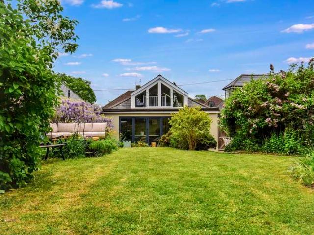 Studio for sale in The Butts, Kent