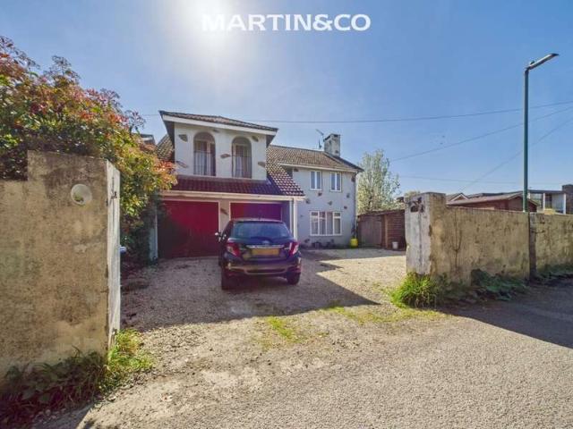 Studio for sale in Hythe End, Wraysbury