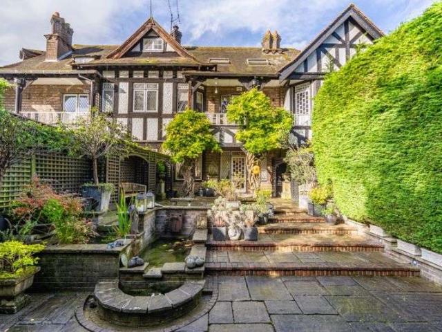 Studio for sale in Cookham