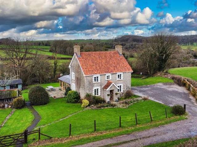 Studio for sale in Llanfair, Wales