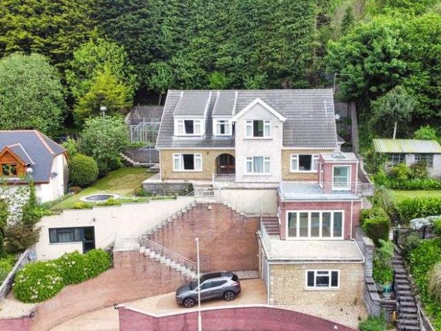Studio for sale in Llantrisant, Wales
