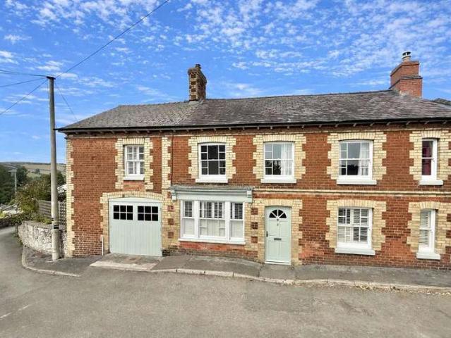 Studio for sale in Knighton