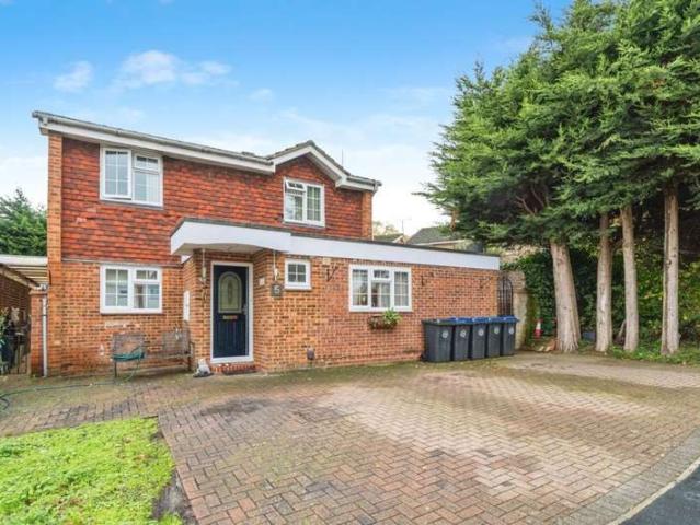 Studio for sale in St John's, Woking