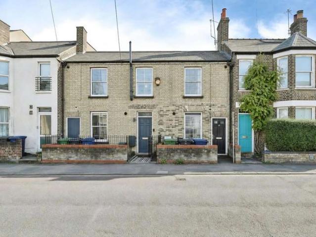 Studio for sale in Arbury, Cambridgeshire