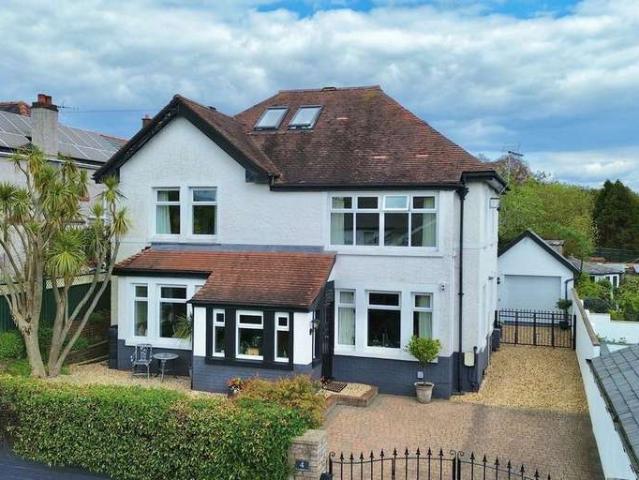 Studio for sale in Newcastle, Wales