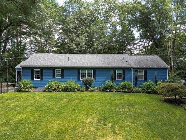 House for sale in Fiskdale, Massachusetts