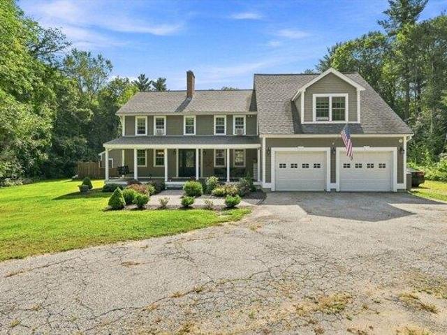 House for sale in Fiskdale, Massachusetts