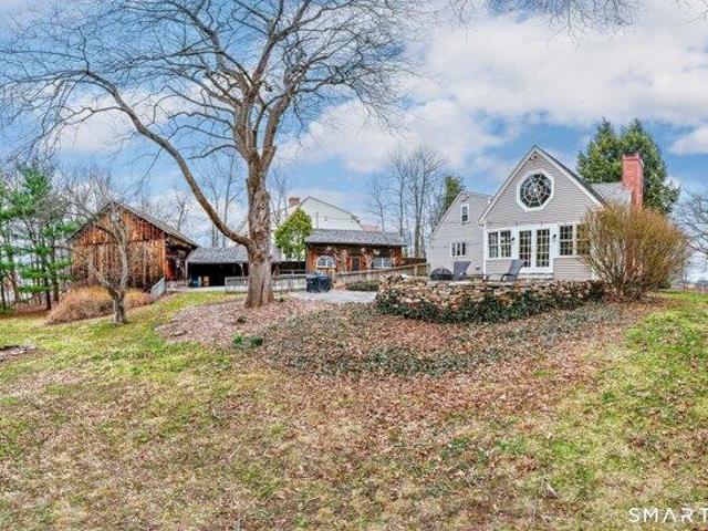 House for sale in Suffield, Connecticut