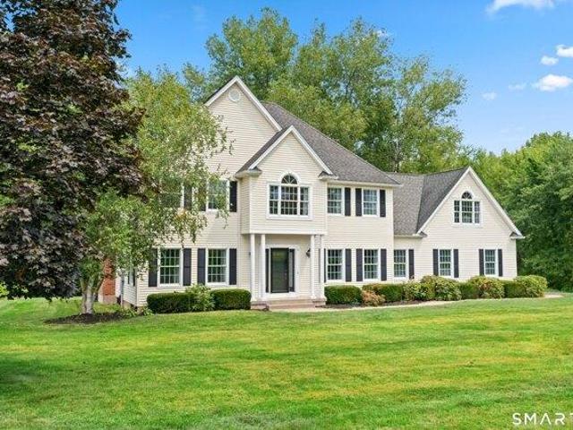 House for sale in Suffield, Connecticut