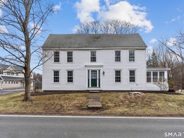 House for sale in Suffield, Connecticut