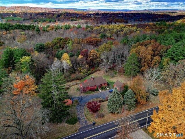 House for sale in Suffield, Connecticut