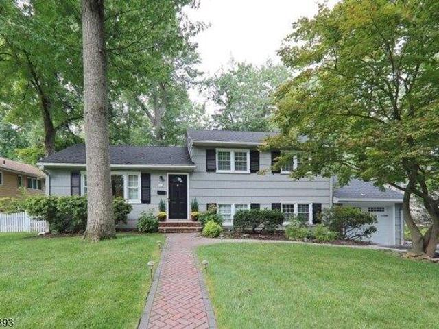 House for sale in Summit, New Jersey