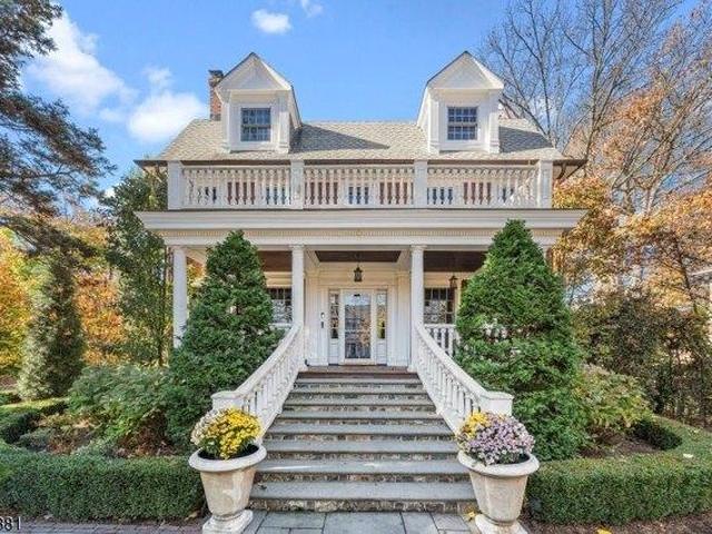 House for sale in Summit, New Jersey