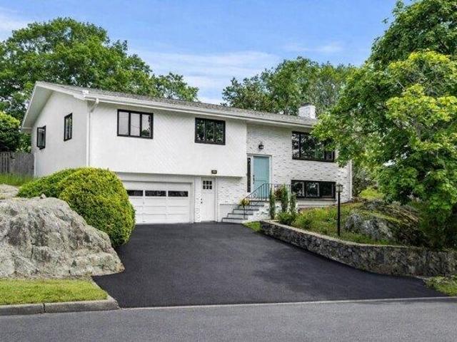 House for sale in Swampscott, Essex County