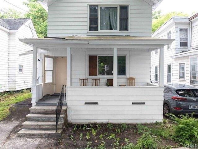 House for sale in Syracuse, New York