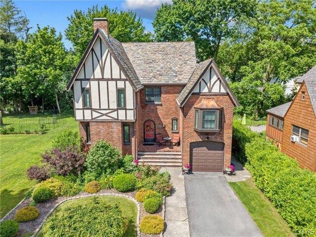 House for sale in Syracuse, New York