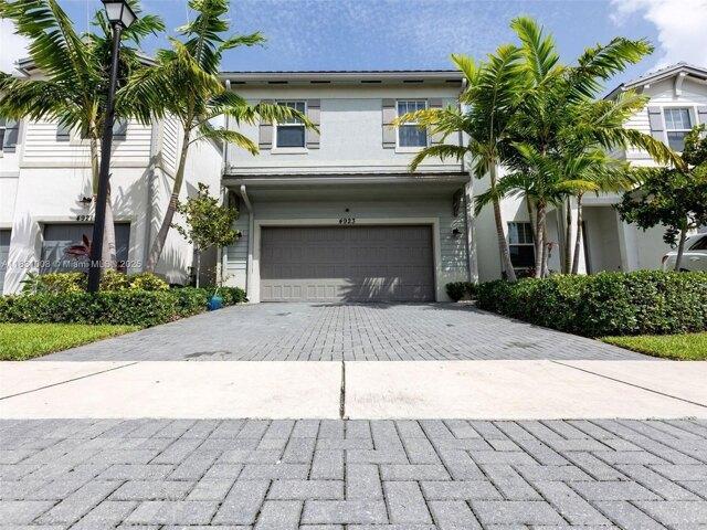 House for sale in Tamarac, Florida