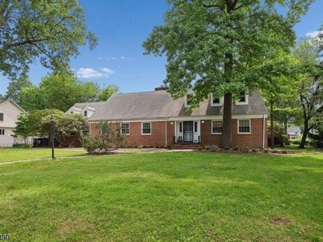 House for sale in Teaneck, New Jersey