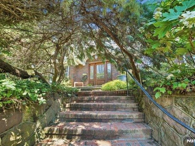 House for sale in Tenafly, New Jersey