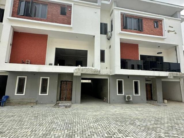 Detached house for sale in Eti Osa, Lagos