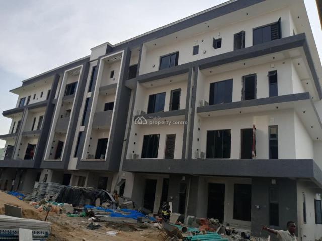 Detached house for sale in Victoria Island , Lagos