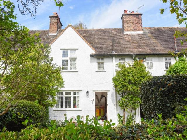 Bungalow for rent in Hampstead Garden Suburb, Isle Of Man