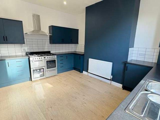 Cottage for rent in Hunslet, West Yorkshire