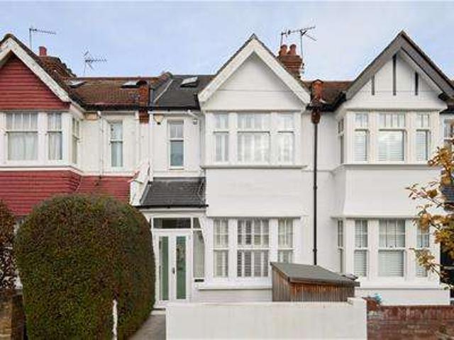 Cottage for sale in London Borough of Hounslow, Strand