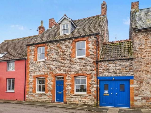 Townhouse for sale in Wells, Somerset
