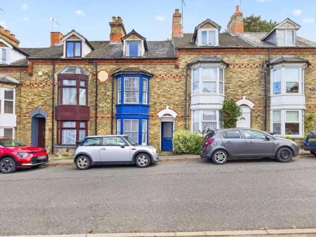 Cottage for sale in Raunds