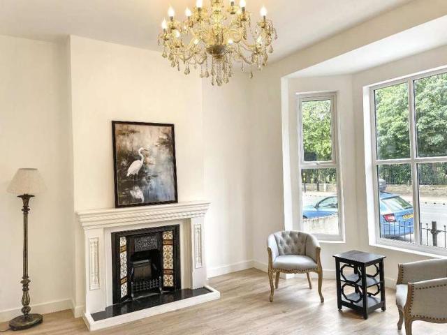 Cottage for sale in Avenues, Hull