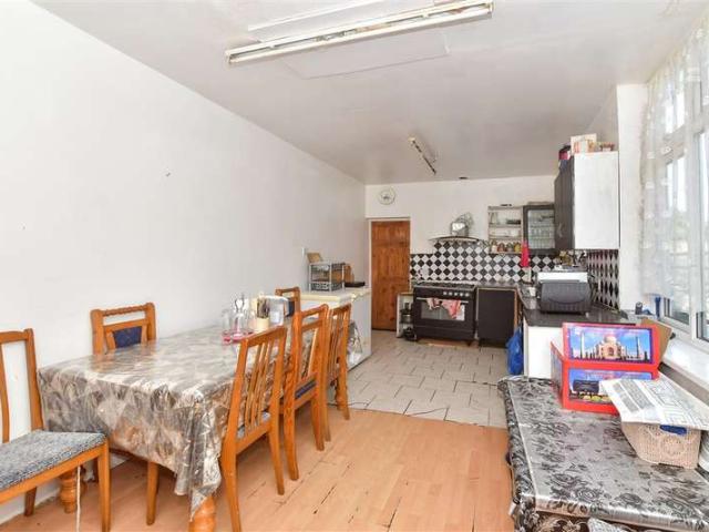 Cottage for sale in London Borough of Newham, Greater London