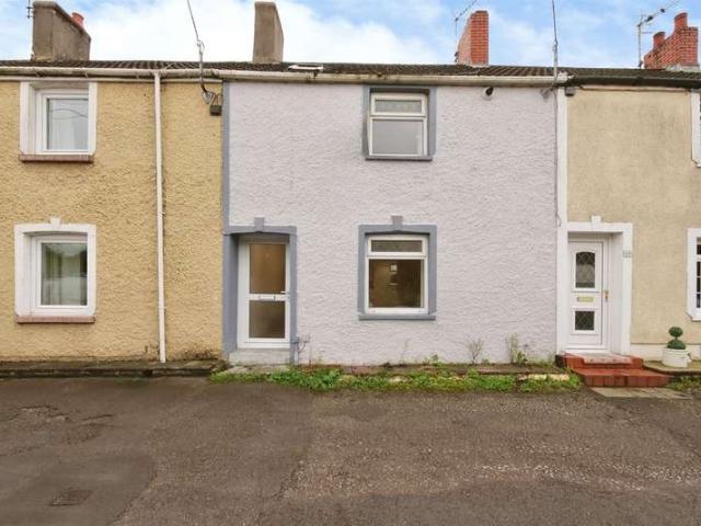 Cottage for sale in Pyle, Kenfig Hill