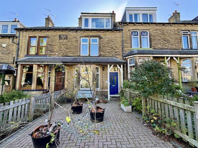 Cottage for sale in Broad Folds, Clayton