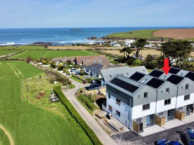 Cottage for sale in Padstow, Cornwall