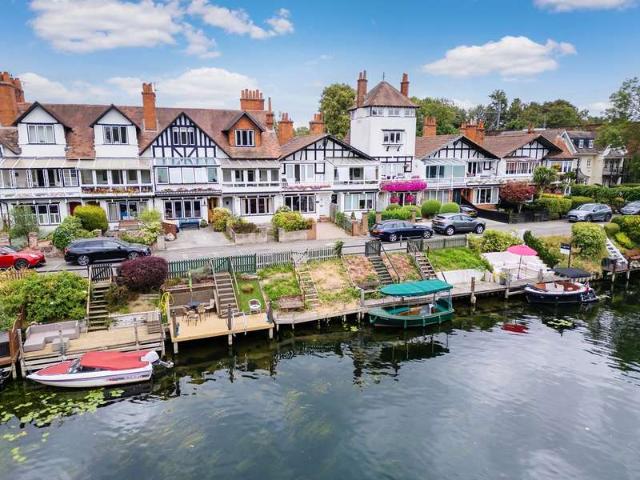 Cottage for sale in Swallow, Buckinghamshire