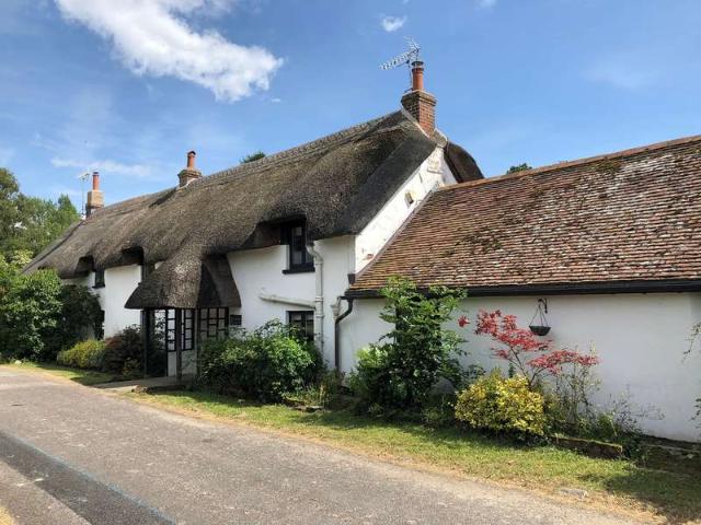 Cottage for sale in Wool, East Burton