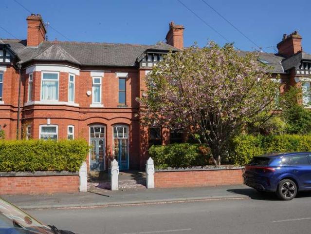 Cottage for sale in Old Trafford, Trafford Park