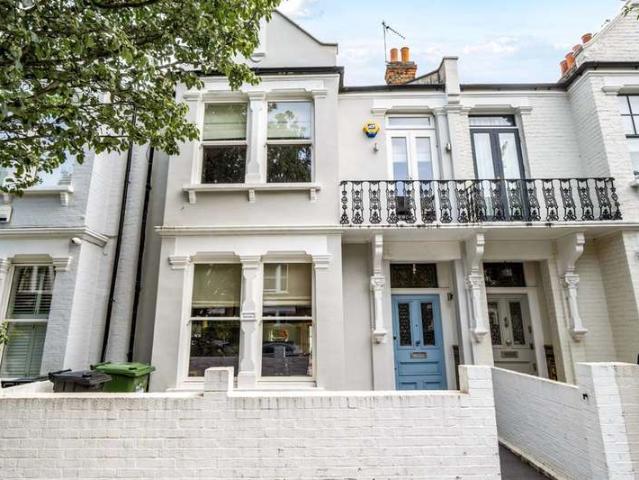 Terraced House for rent in Parsons Green, Fulham