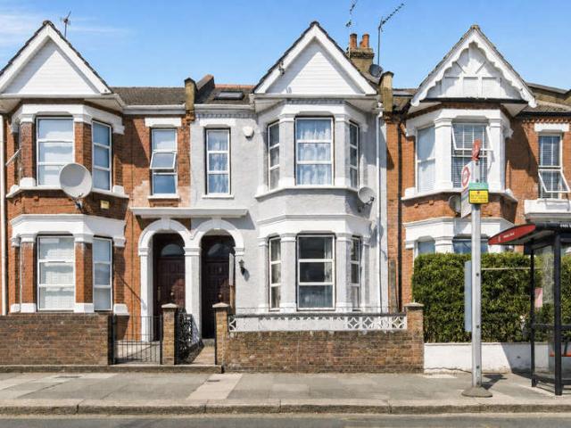 Cottage for sale in Brondesbury, Greater London