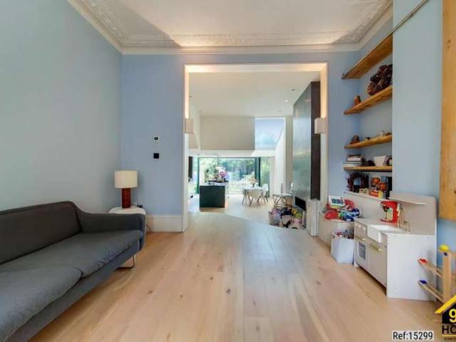 Cottage for rent in Stoke Newington, Highbury