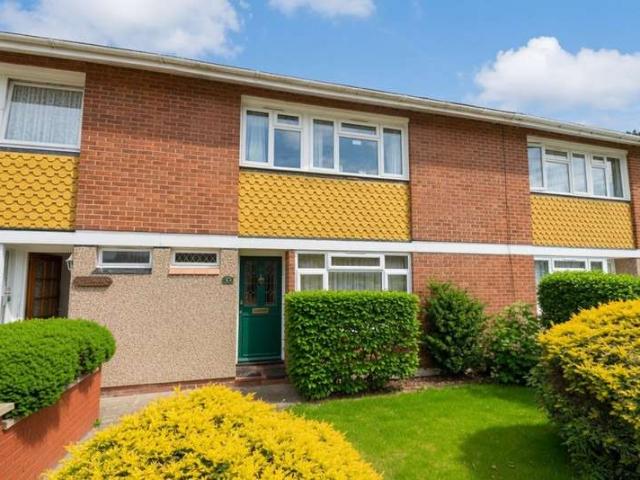 Cottage for rent in Egham Wick, Row Town