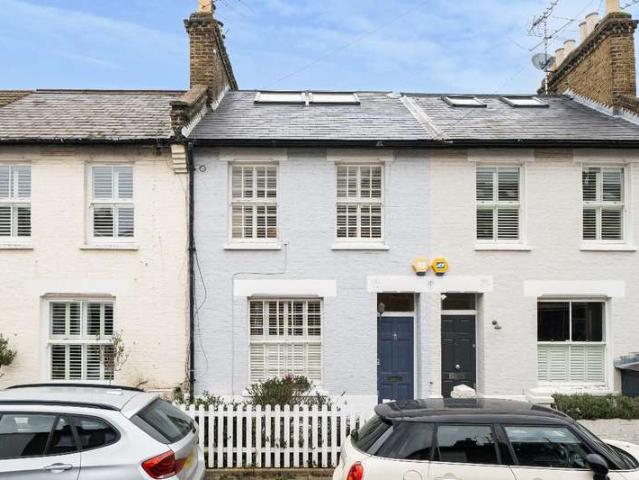 Terraced House for sale in Barnes, Mortlake