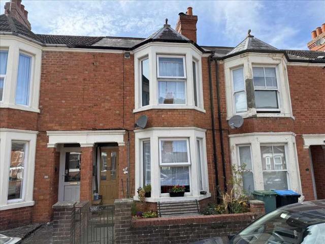 Cottage for sale in Wolverton and Greenleys, Old Wolverton