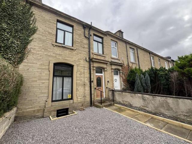 Cottage for sale in Hillhouse, Huddersfield