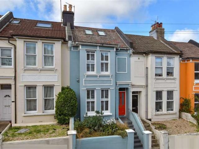 Cottage for sale in Queen's Park, Brighton & Hove