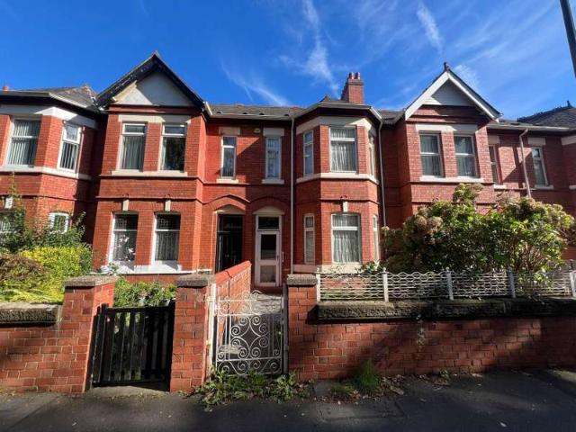 Cottage for sale in Old Trafford, Trafford