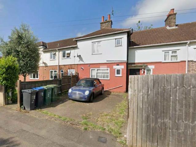 Cottage for sale in London Borough of Merton, Mitcham