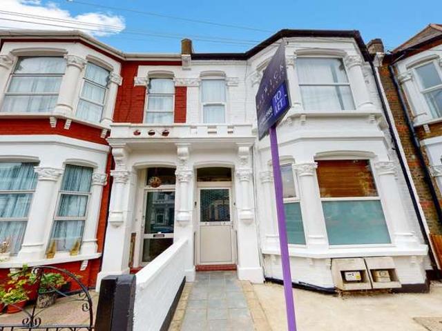 Cottage for sale in Brondesbury, Greater London